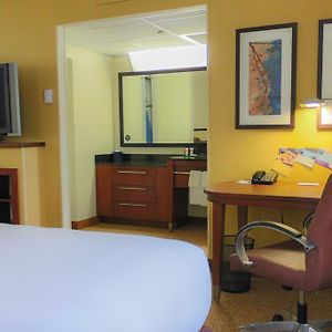 Upper Floors King Room